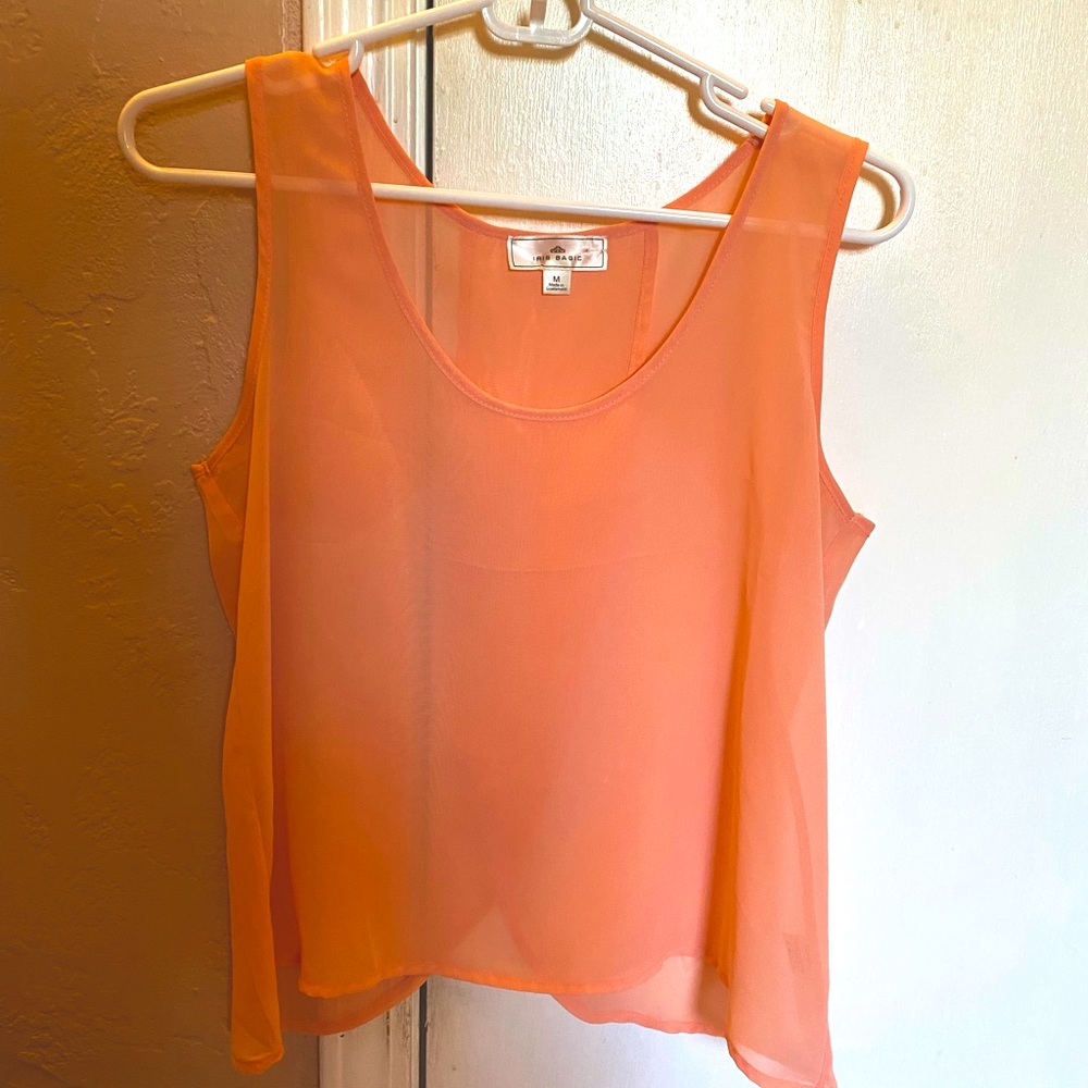 M. Color is rose gold.